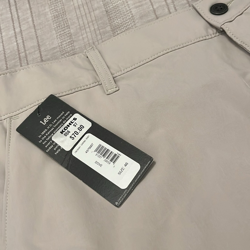 Lee men’s flat front performance khaki short - Picture 6 of 6